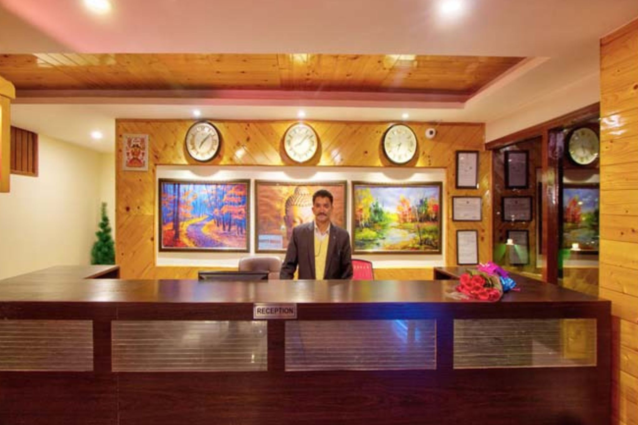 hotel sunrise villa manali