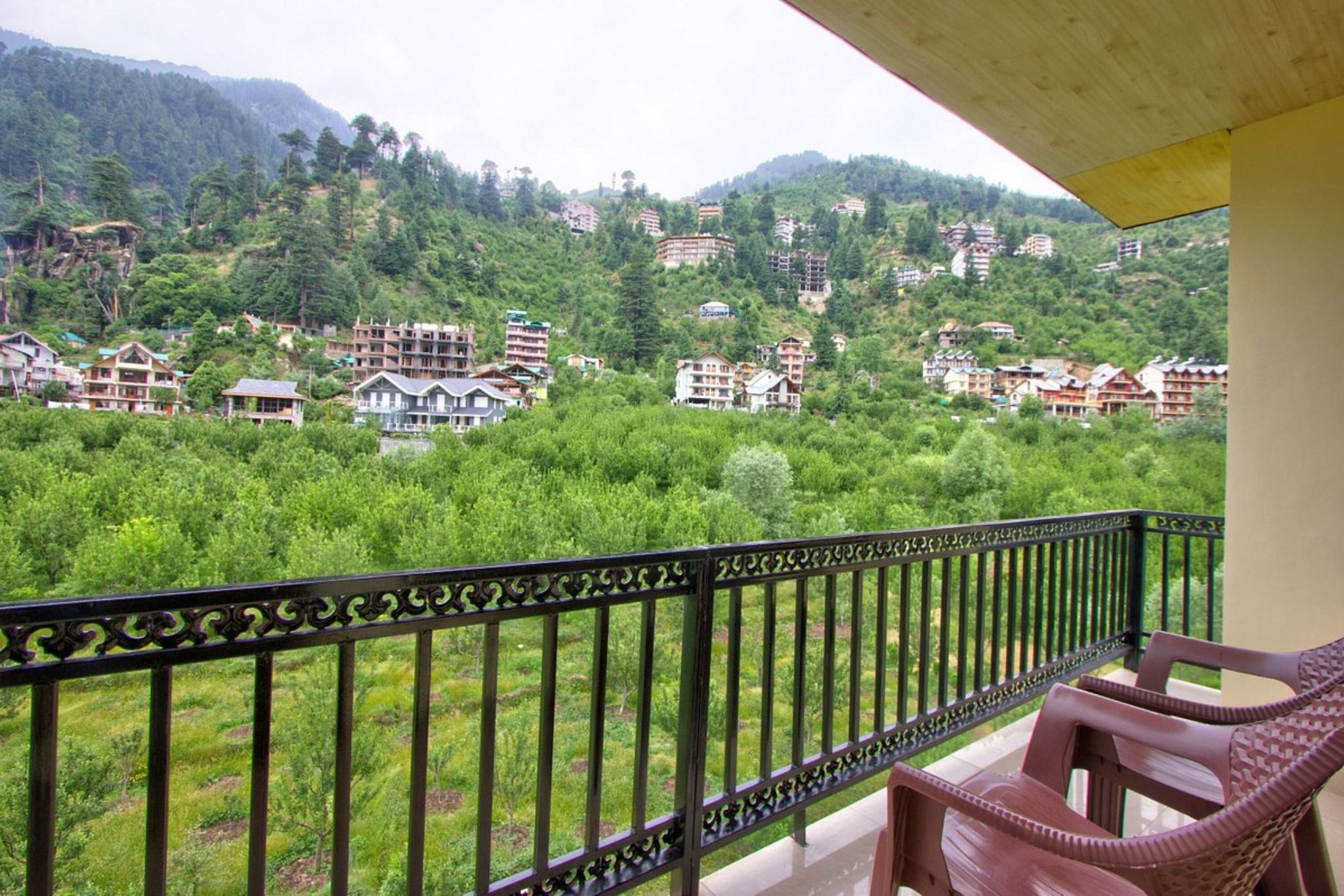 hotel sunrise villa manali