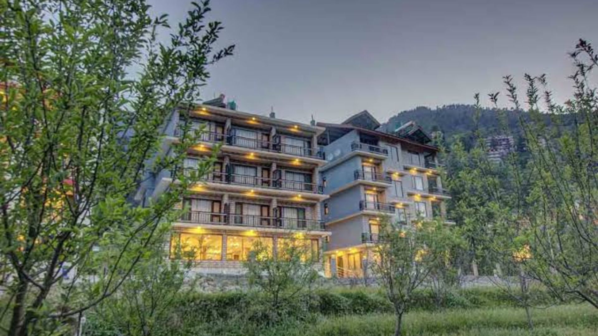 hotel wondercity manali image