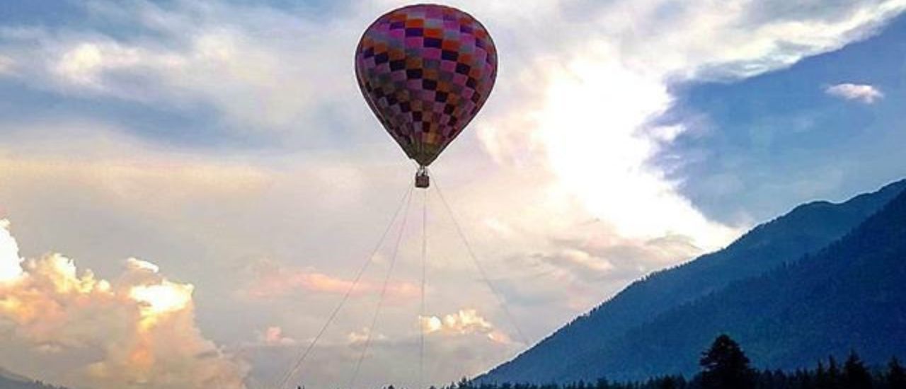hot air balloon manali