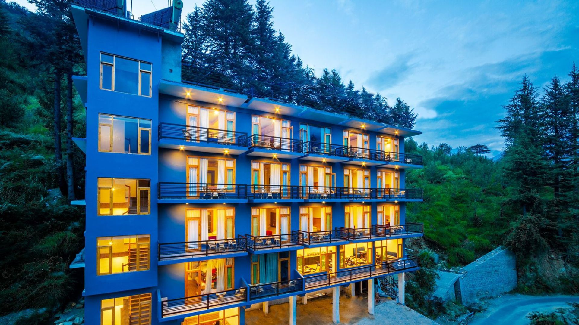 hotel mountain crest manali