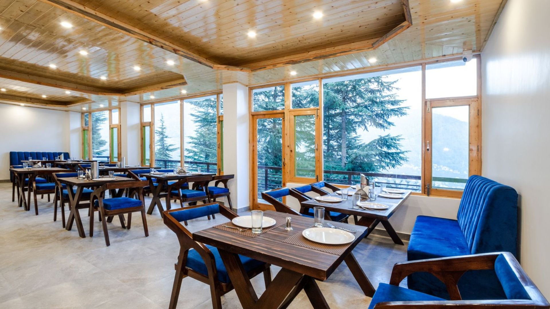 mounatain crest manali