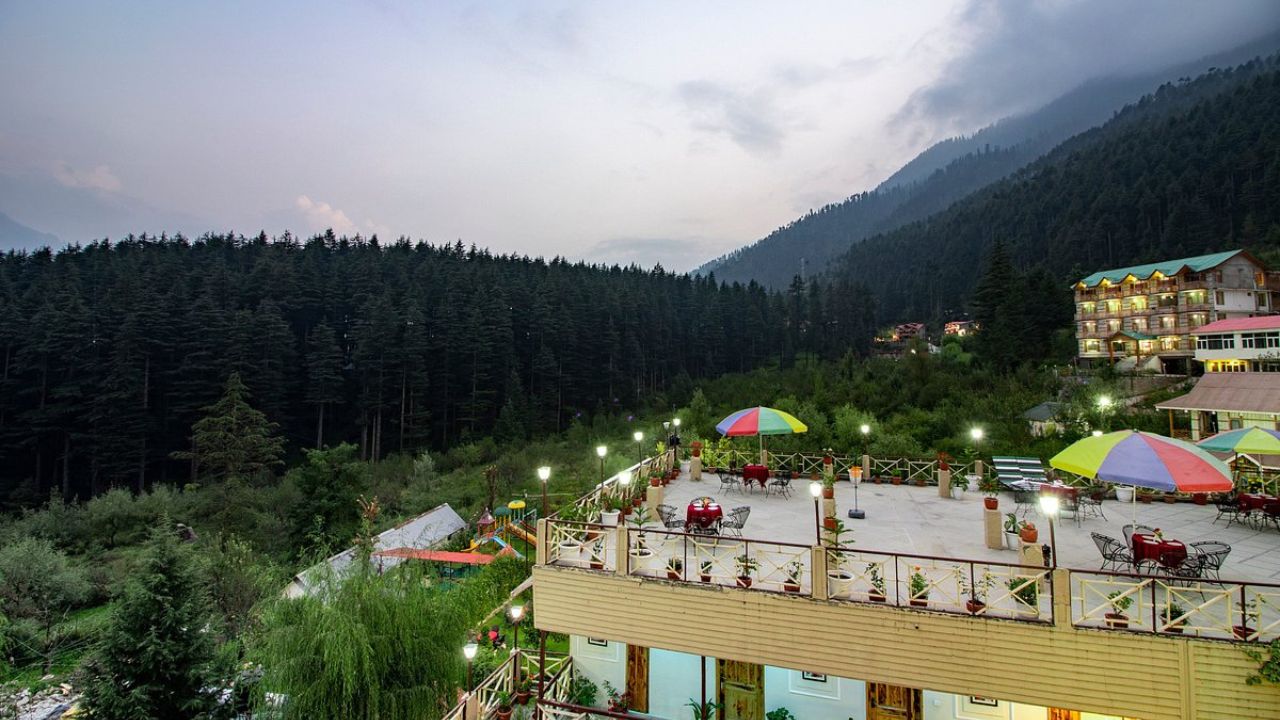 Snow Valley Resort Manali2
